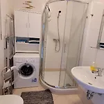 Letnany, Zimni Zahrada, Parkovani V Garazi Zdarma