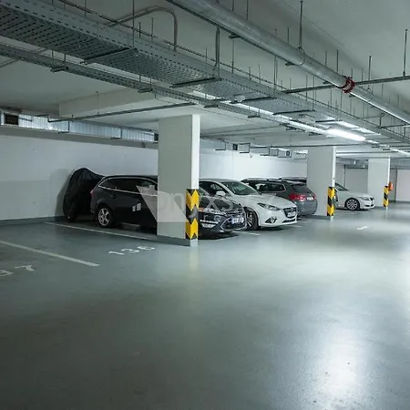 Lägenhet Letnany, Zimni Zahrada, Parkovani V Garazi Zdarma *